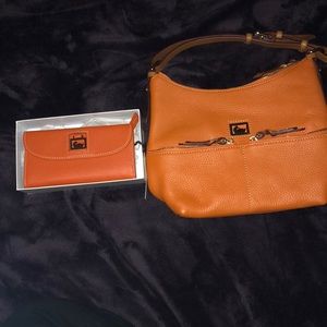 Dooney and Bourke Purse and wallet set